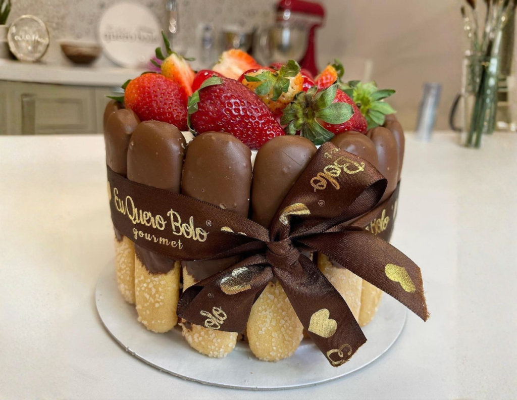 Torta Charlotte de Frutas Vermelhas